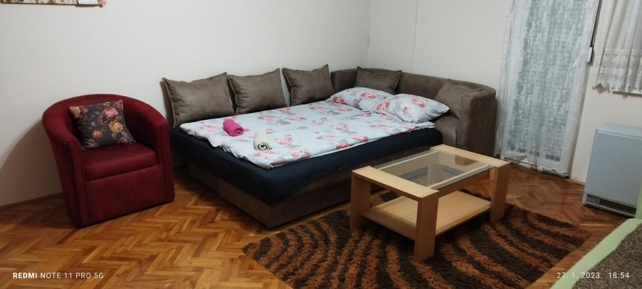 Apartman Lena Aranđelovac Exterior foto